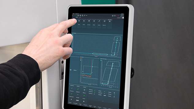 Das Touchpanel ist intuitiv zu bedienen und stellt relevante Prozessdaten anschaulich zur Verfügung.